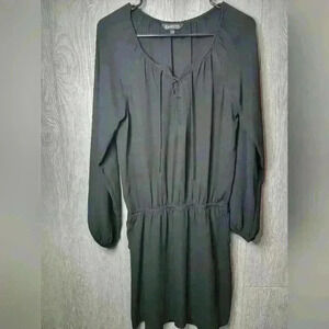 Express long sleeve black dress with liner. Size small. 100% polyester.